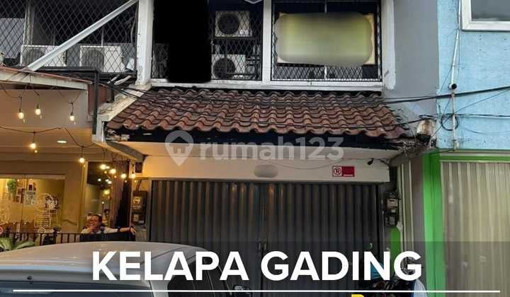 Ruko Di Kelapa Gading Di Jalan Raya Carport Panjang