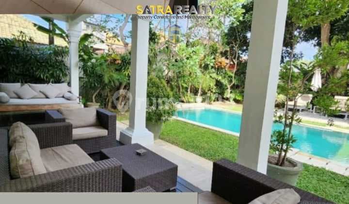 villa bali with 4 bedrooms, near of beach and café