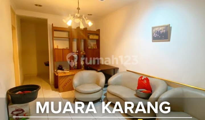 Rumah 1,5 Lantai, bebas Banjir, dekat lapangan