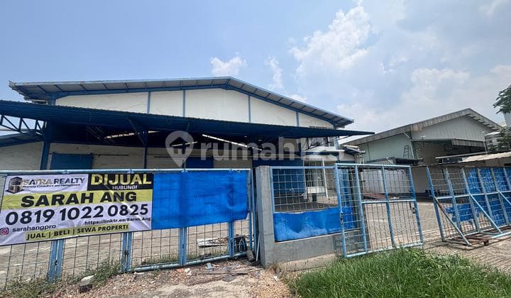 Marunda Center Warehouse With Building Height Around 15 Meters