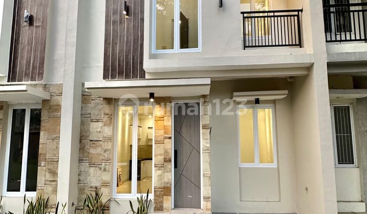 Turun Harga Lagi Jual Bu Rumah Mewah Siap Huni Di Accola Park Dp