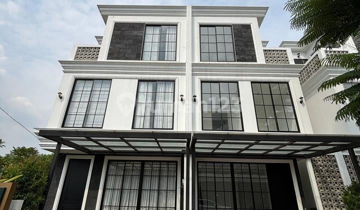 Rumah Baru 3 Lantai Ready Siap Huni di Jakarta Barat