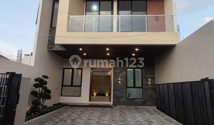 Rumah 2 Lantai di Sleman Yogyakarta Dekat Kampus Ugm