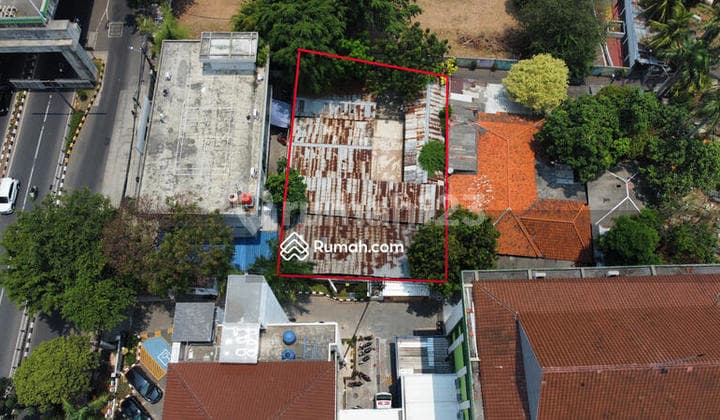 Tanah Komersial di Kapten Tendean