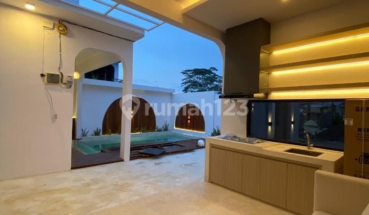 Dijual New Villa Siap Huni dengan Desain Mediteranian ala Santorini di Cluster Elit Nusa Dua