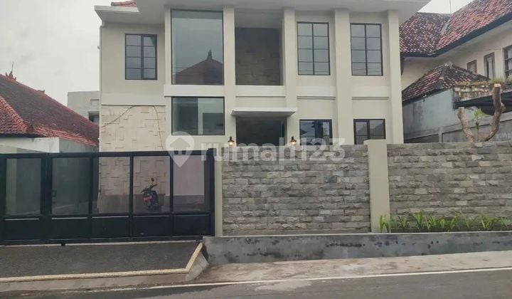 Brand New 2-Storey Minimalist House For Sale In Sekar Tunjung, Gatot Subroto Timur