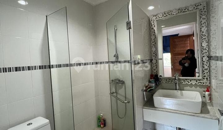 Tropical Villa For Sale At Prime Area Of Padonan, Canggu