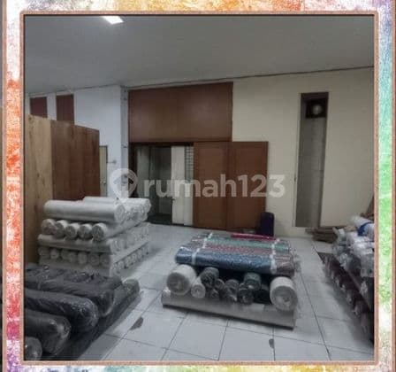 Dulatip Tamim Sudirman Wing Commercial Building, Freight Elevator Available.