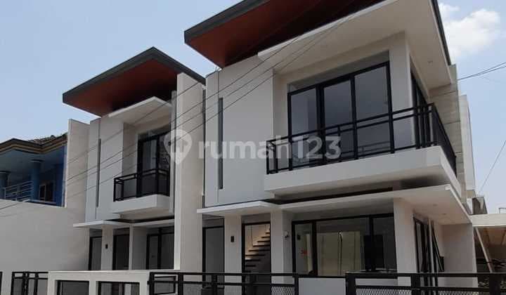 Rumah Baru SHM Sayap Peta Dekat Mekar Wangi