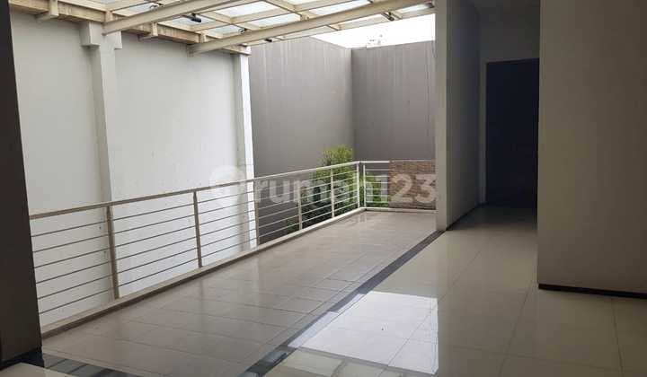 Rumah Exclusive Cluster Singgasana Pradana