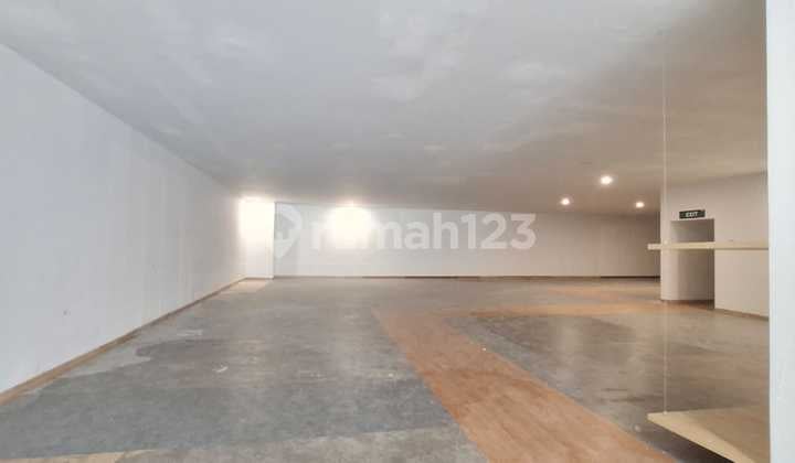 Ruang Usaha Mainroad Dago, Partisi bisa Dibongkar