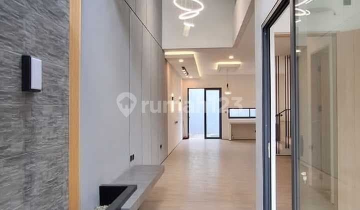 Rumah Baru Breathable House di Mekar Wangi