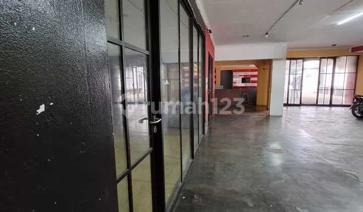 Ruang Usaha Mainroad Dago Lokasi Premium, Non Heritage