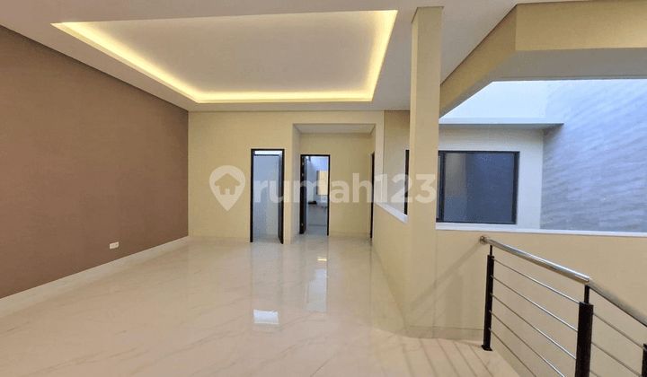 New 2-Story House in Singgasana Pradana