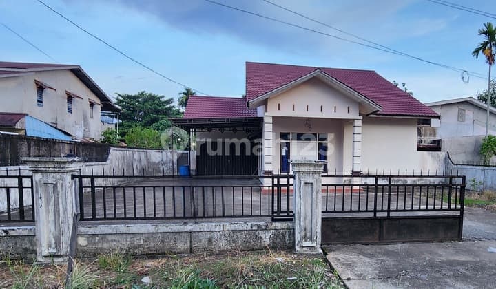 Rumah Tepi Jalan Pal siap huni cocok utk usaha cafe dll