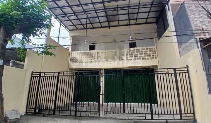 Ruko 3lantai Lokasi Strategis Di Manukan Ruko 128.0 m² SHM