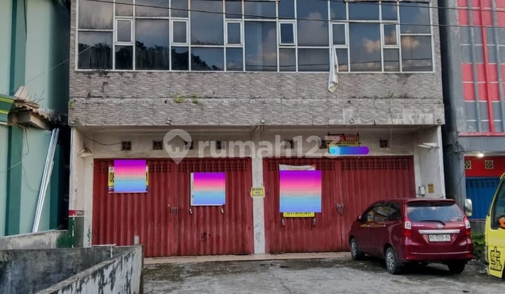 Ruko Pinggir Jalan Poros
