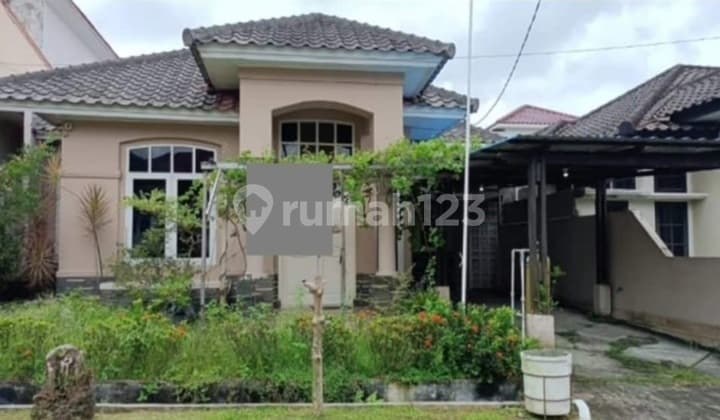 Rumah Cantik Di Bukit Damai Indah