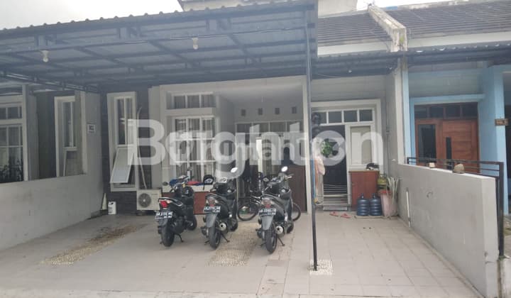 RUMAH SIAP HUNI, CLUSTER DI DALAM KOTA. BANGUNAN TERTATA, SIRKULASI UDARA & CAHAYA ALAMI ISTIMEWA