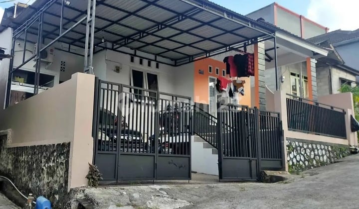 Rumah Terawat Siap Huni