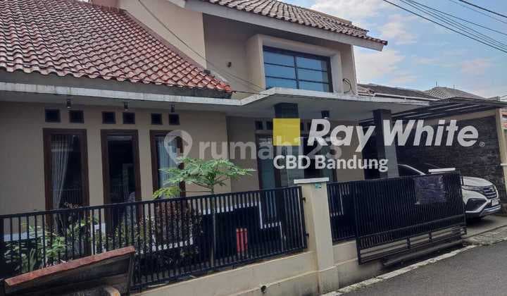 Rumah Cantik 1.5 Lantai di Sayap Soekarno Hatta, Bandung!