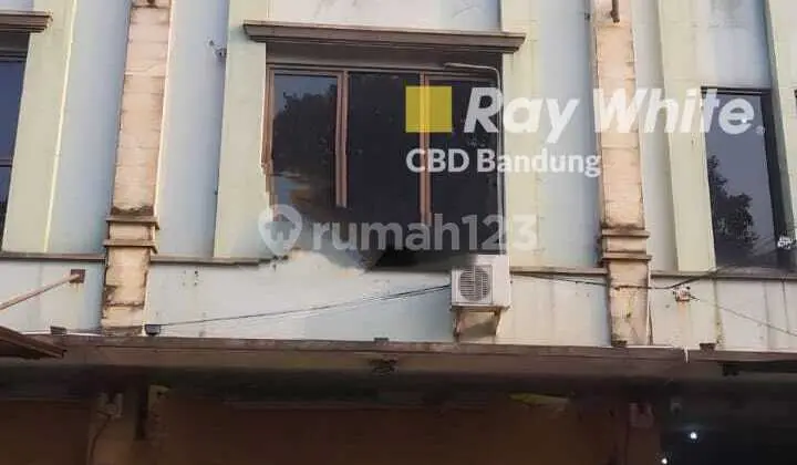 Strategic 3-Story Shop House in Gunung Batu, Pasteur Bandung! Special Price!