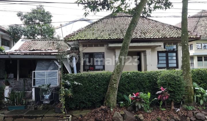 Strategis! Rumah Luas Minimalis di Sayap Pandu, Bandung!