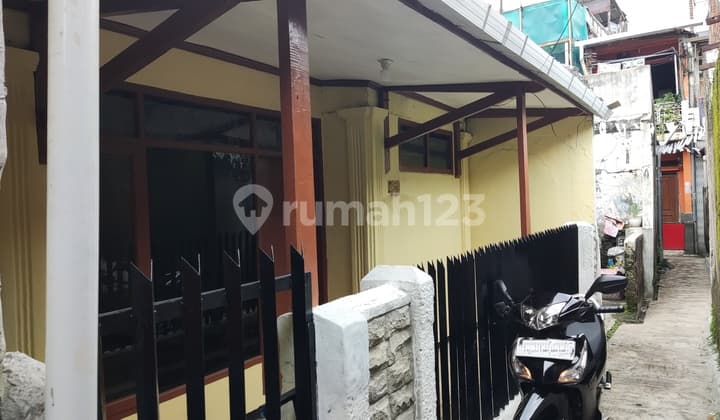 AFFORDABLE! Rumah 1 Lantai di Gang Pagarsih , Bandung!