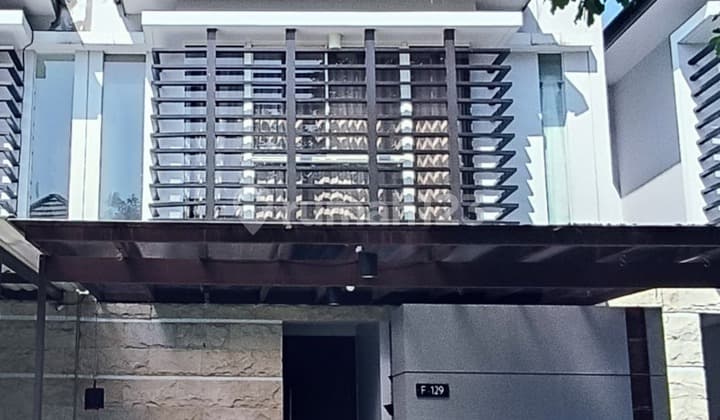 Rumah Graha Natura Bagus Terawat Siap Huni. Surabaya Barat .