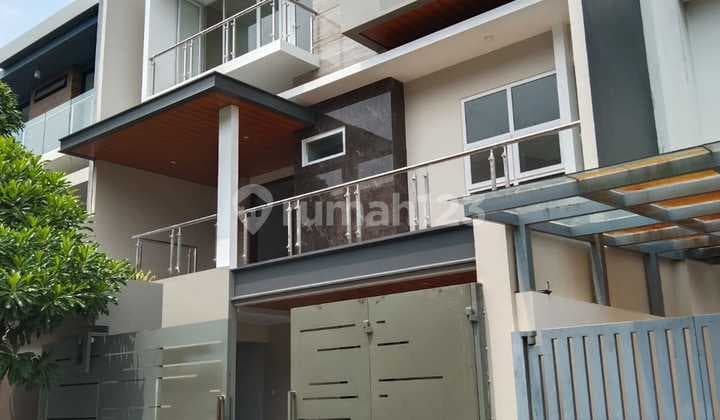 Dijual Rumah Baru Modern Permata Buana 3 Lantai