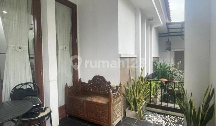 Rumah Dalam Komplek Furnished Ada Kolam Renang