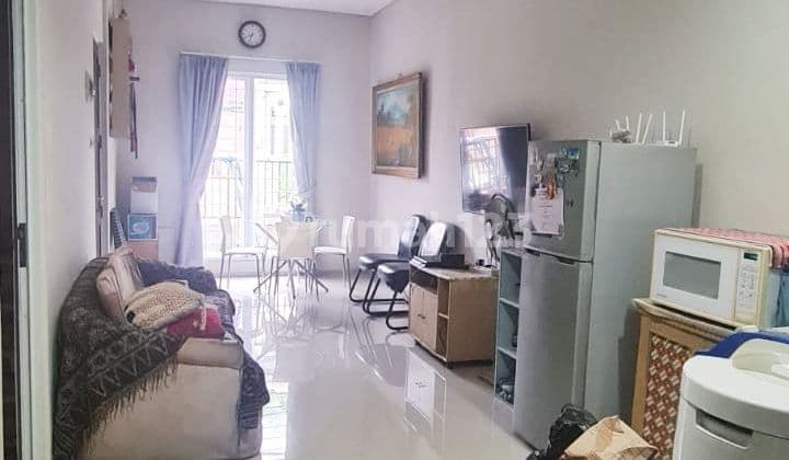 2-Story Renovated House Near Parigi Toll in Graha Raya Bintaro