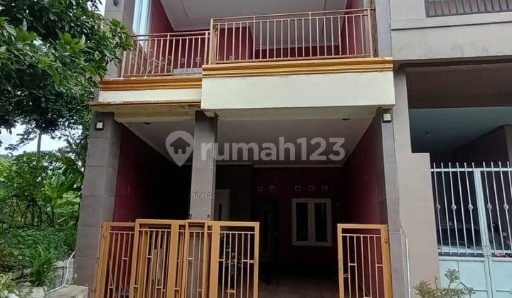 Rumah Murah 2Lt Parkiran Luas 3 Kamar bisa KPR di Duta Bintaro