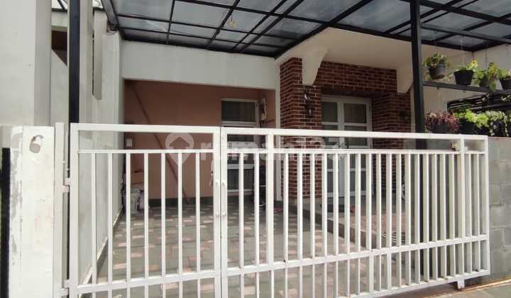 Rumah 1,5 Lantai Sudah Renov bisa KPR di Bintaro Sektor 5
