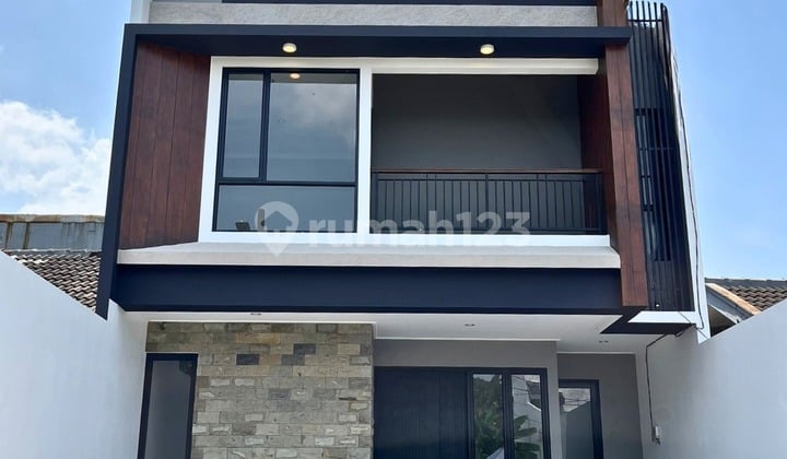 Rumah Modern Tropical Kamar4 Siap Huni bisa KPR di Graha Raya