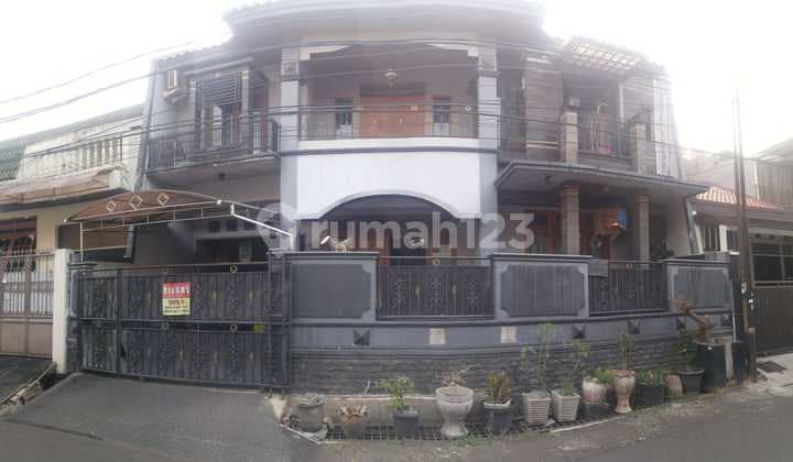 Nice 2-Story House Semi Furnished SHM Pondok Kelapa, East Jakarta
