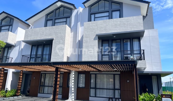 Rumah 3 Lantai Dekat Mall Summarecon Makassar HGB