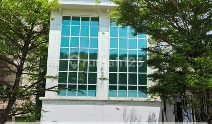 Disewakan Ruko 4 Lantai Dalam Kota Poros Sungai Saddang Lama Yr