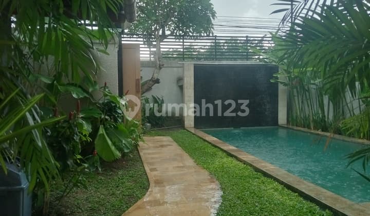 RENT VILLA perYEAR in UMALAS KEROBOKAN close to Seminyak Canggu