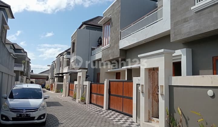 DiSEWAKAN RUMAH BARU 2Lt Furnish di Denpasar Timur dekat SANUR