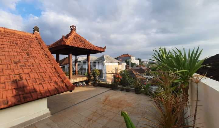 RUMAH 3Lt Furnish ada POOL di KEROBOKAN Kaja DALUNG dekat CANGGU