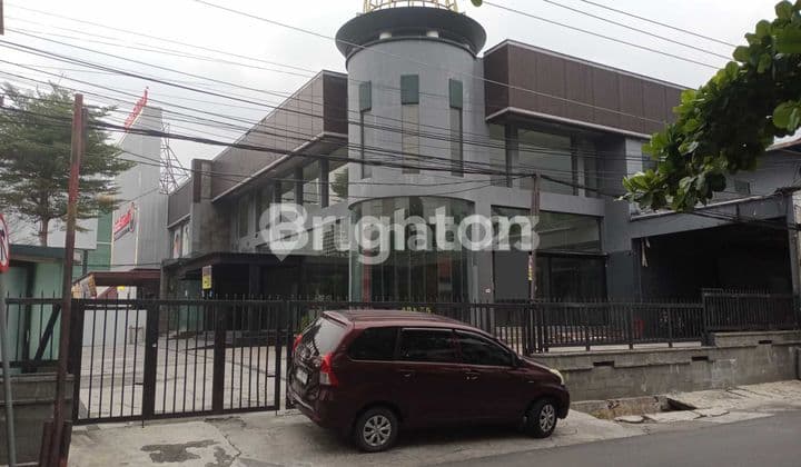 GEDUNG PANDANARAN PUSAT KOTA SEMARANG