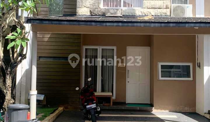 Minimalist 3-Bedroom House with One Gate in Jimbaran, Badung