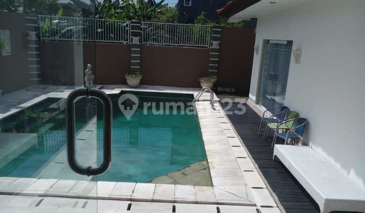 Land Area 375M2 House on Gatot Subroto Barat, Denpasar