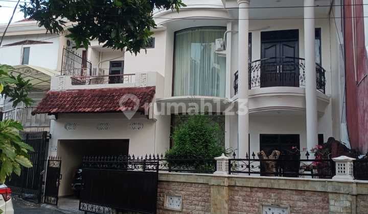 Rumah Cantik Murah 2 Lantai One Gate System di Monang-Maning Yt