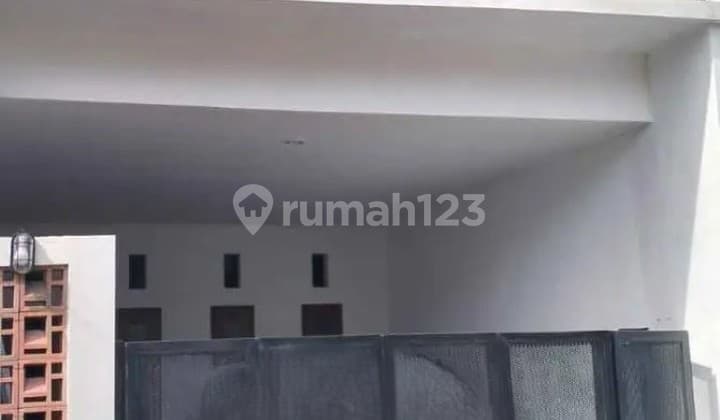 Rumah Nyaman 2 Lantai Harga Murah di Renon Yt