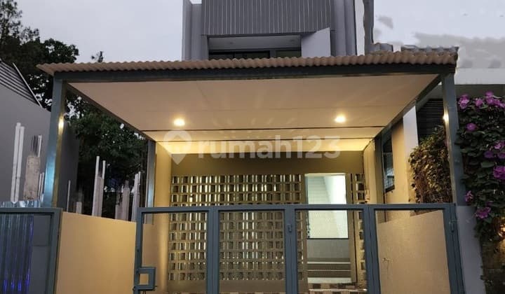 Jual Rumah Mewah Di Griya Loka 1.6 Bsd Jl Wortel Raya Lokasi Sangat Strategis Bebas Banjir