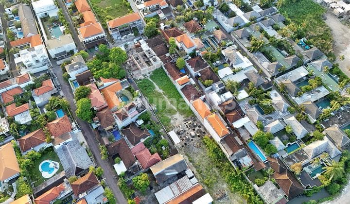 For Sale! 2 Blocks of Land in Diseminyak Left! Strategic and Good Location