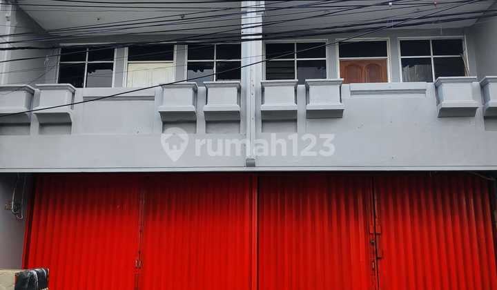 Dijual ruko gandeng 3 lantai luas 200m di depok jawa barat