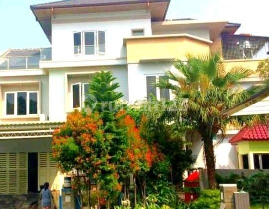 Jual rumah 3 lantai dalam cluster di alam sutera, tangerang
